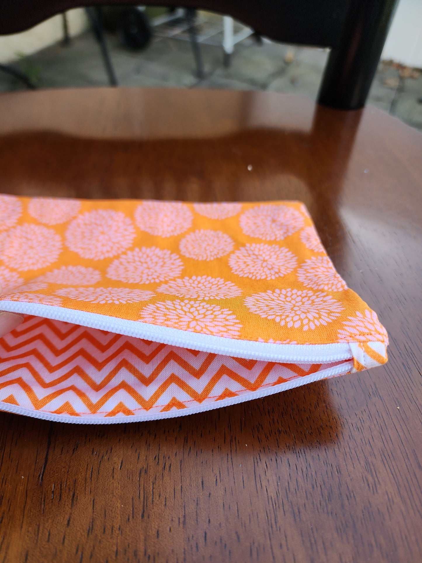 Zipper pouch