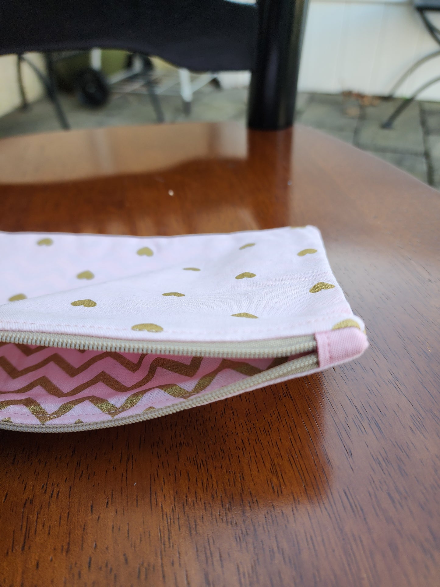 Zipper pouch