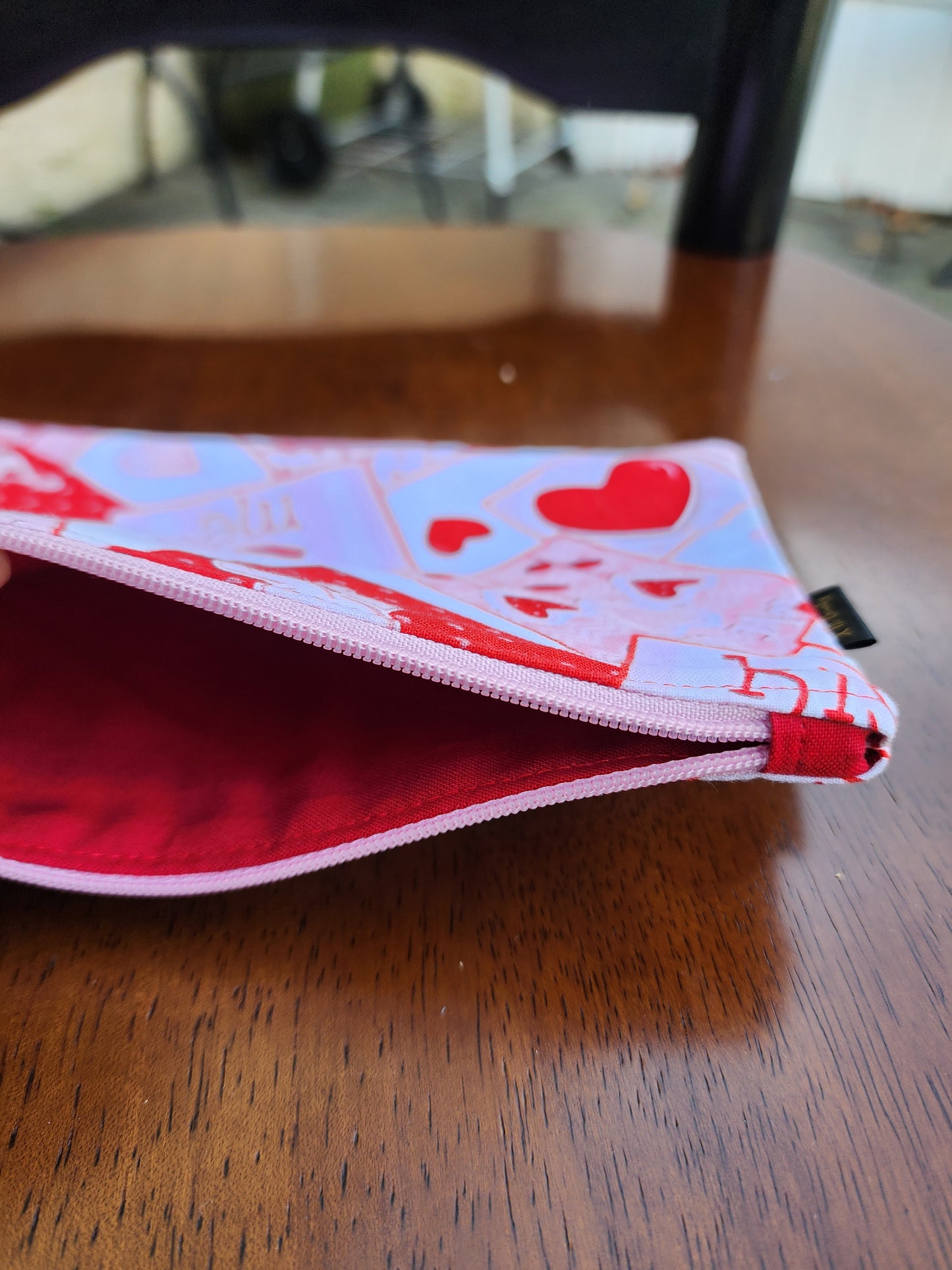 Zipper pouch