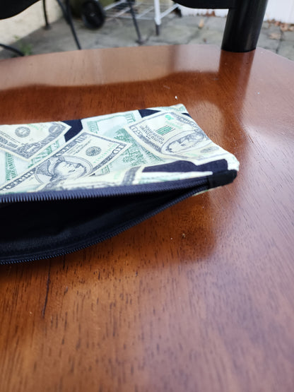 Zipper pouch