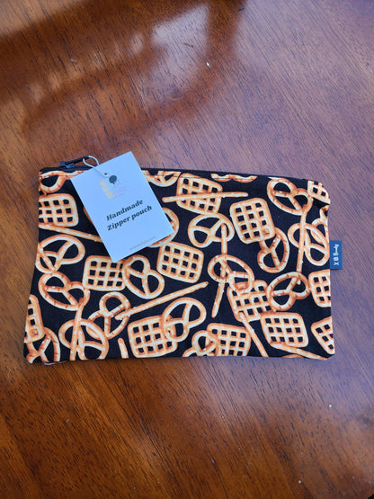 Zipper pouch