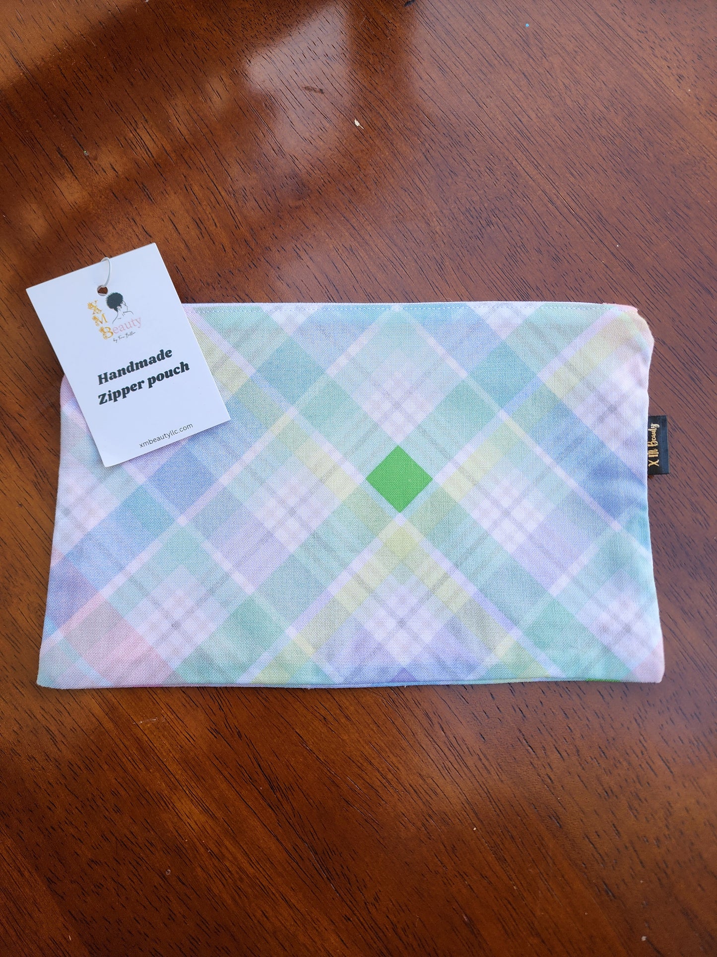 Zipper pouch